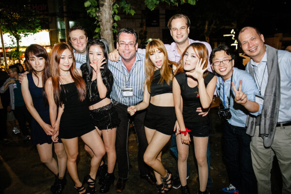 How Korean students party at “one-day pubs”